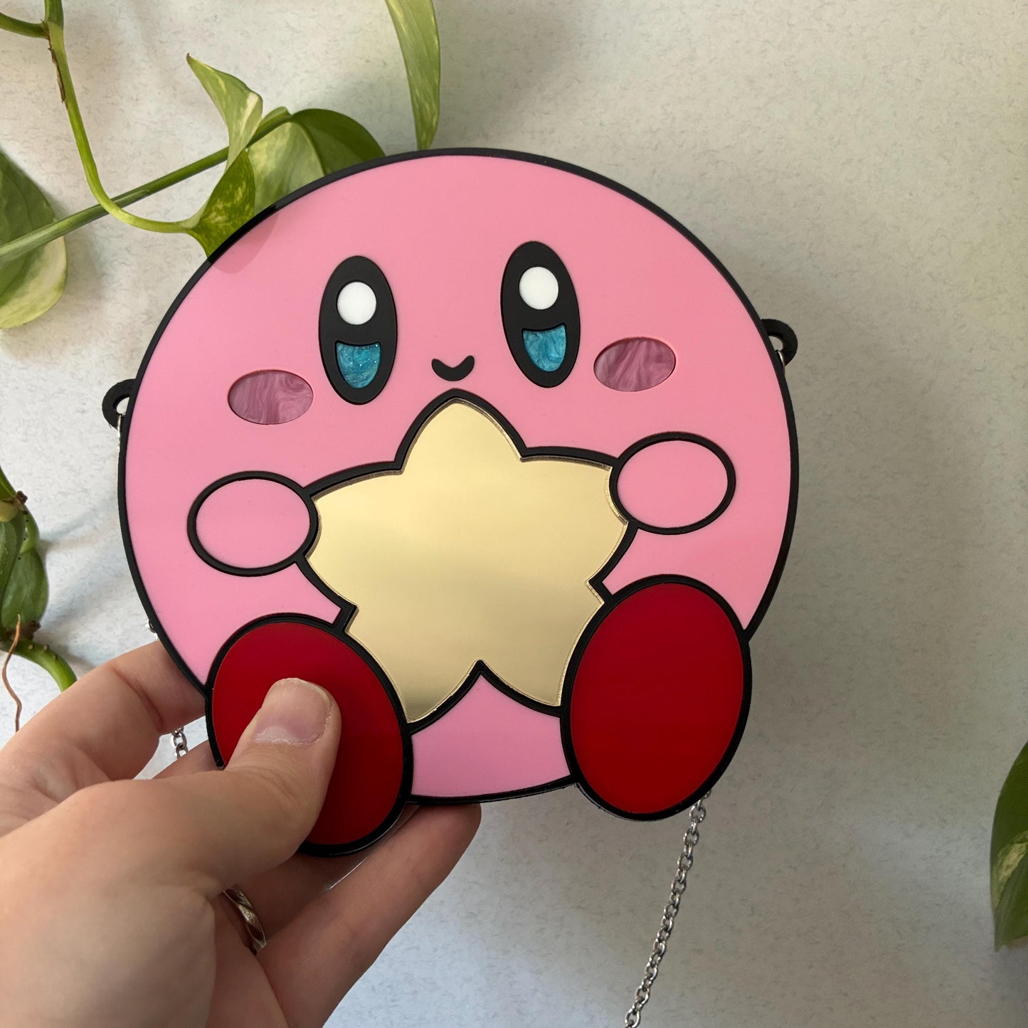 Colgante de pared con espejo inspirado en Kirby. Hecho a mano.