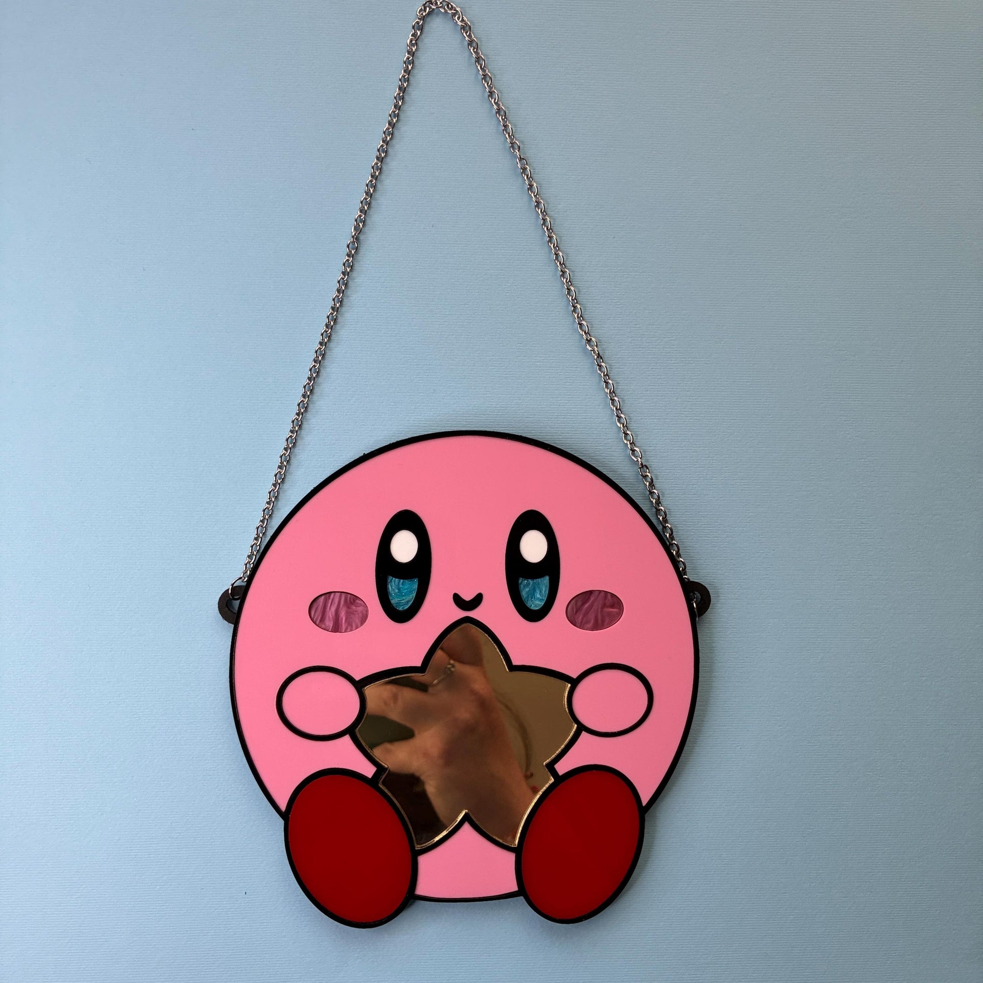 Colgante de pared con espejo inspirado en Kirby. Hecho a mano.