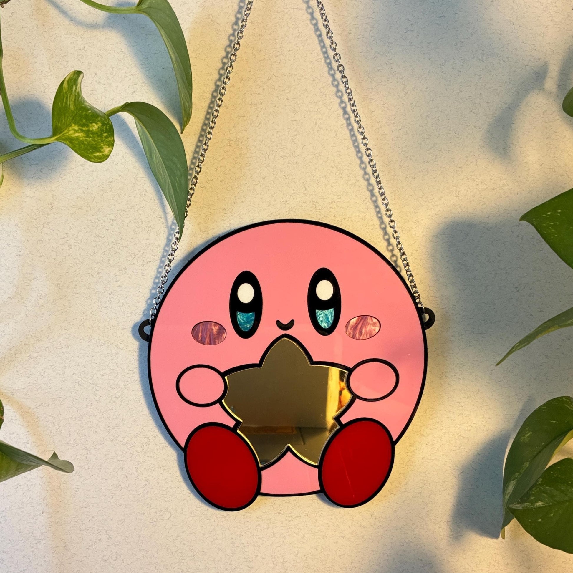Colgante de pared con espejo inspirado en Kirby. Hecho a mano.