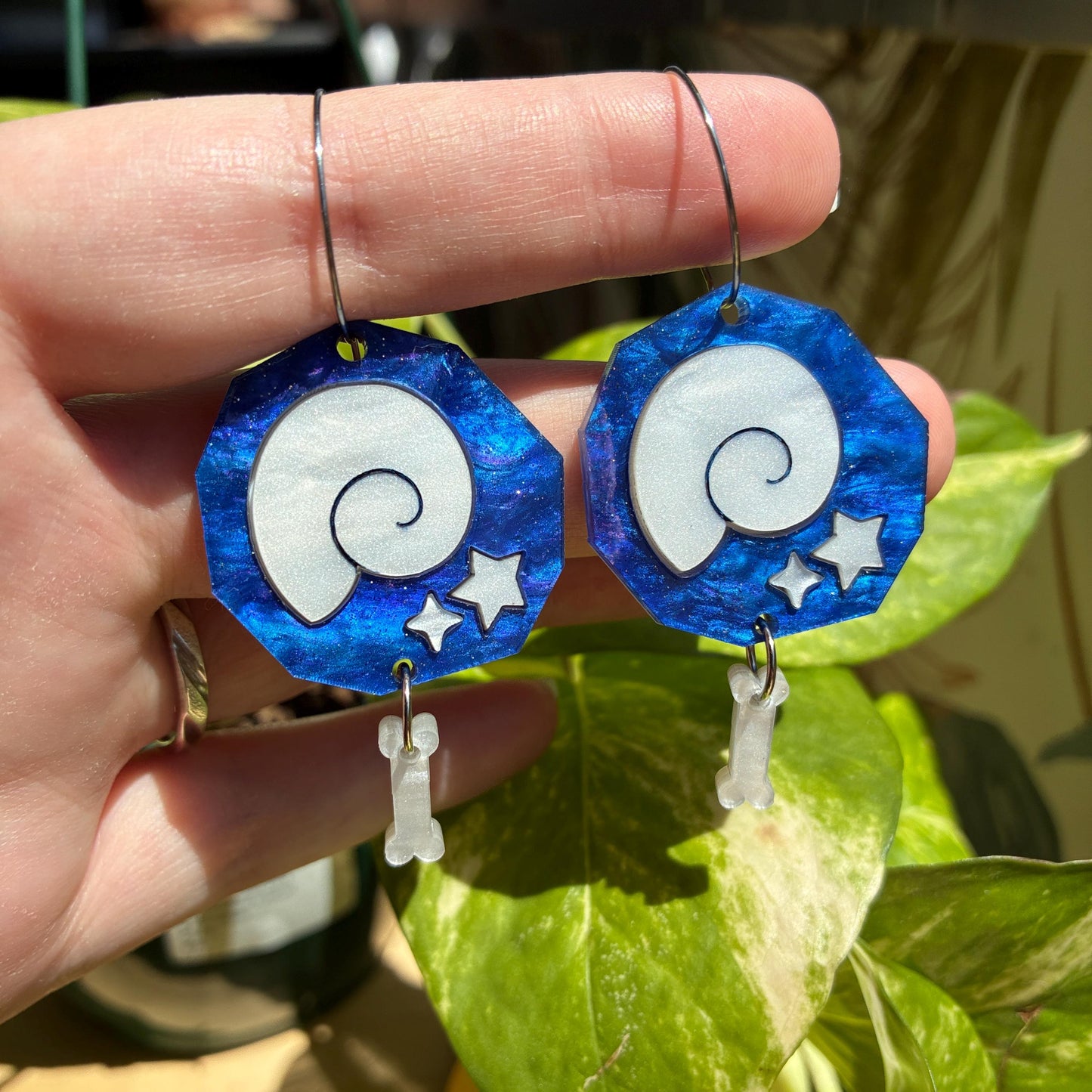 Pendientes con forma de fósil hechos a mano, inspirados en Animal Crossing