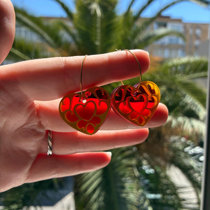 Pendientes con forma de corazón inspirados en Zelda. Hechos a mano y muy ligeros.