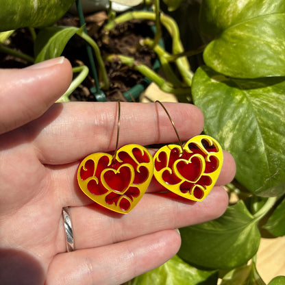 Pendientes con forma de corazón inspirados en Zelda. Hechos a mano y muy ligeros.