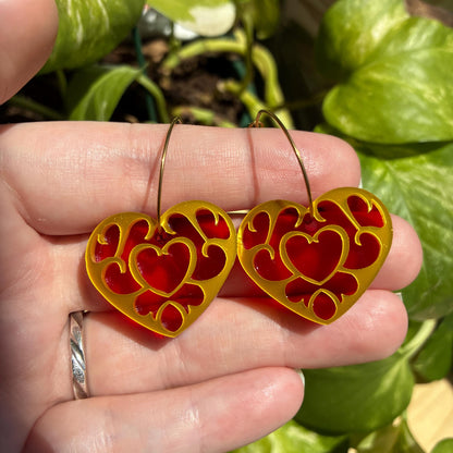 Pendientes con forma de corazón inspirados en Zelda. Hechos a mano y muy ligeros.