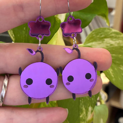 Pendientes acrílicos inspirados en Junimo. Hechos a mano en varios colores. Joyería gamer